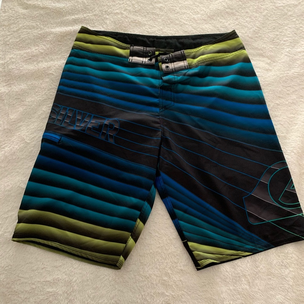 Quiksilver boardshorts